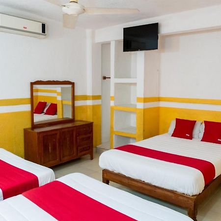 Hotel Casa Bravo Сиуатанехо Экстерьер фото